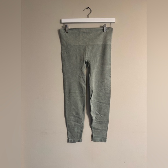 2/$10 Yogalicious Stone Wash Seamless Ankle Tight Legging - Picture 2 of 4